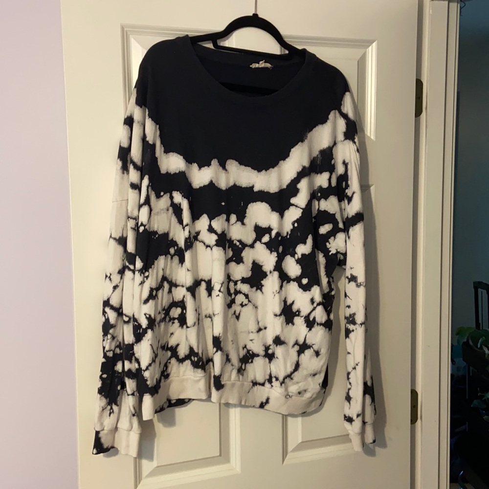 Easel sweatshirt